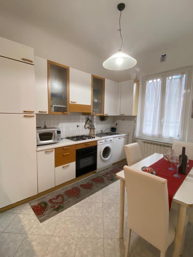Glitter Home Специя Екстериор снимка