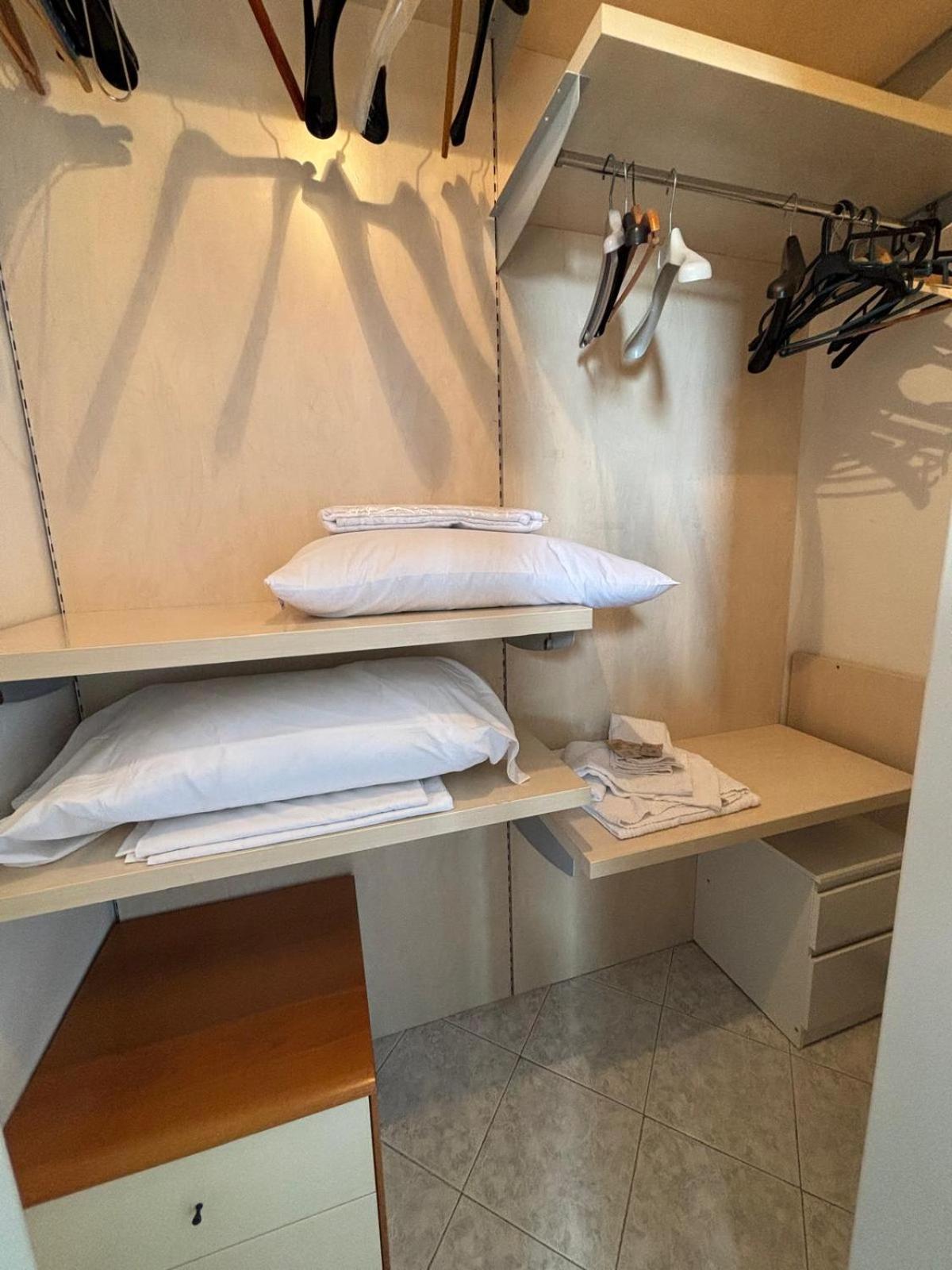 Glitter Home Специя Екстериор снимка